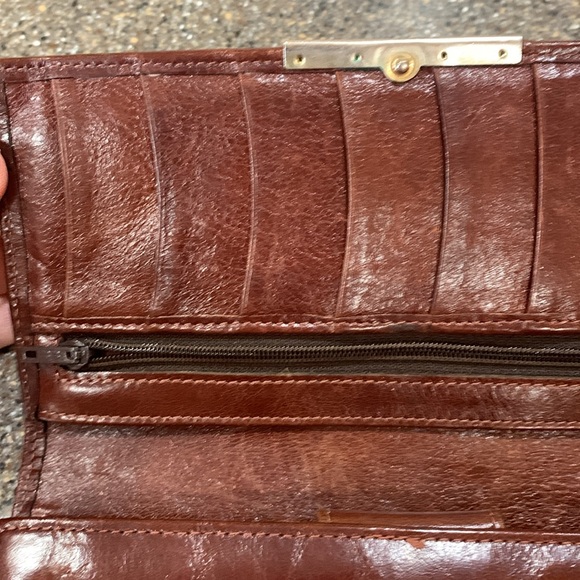 Excellent condition genuine leather wallet - Picture 10 of 11
